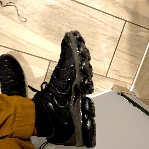 THESE VAPOR MAX PROS